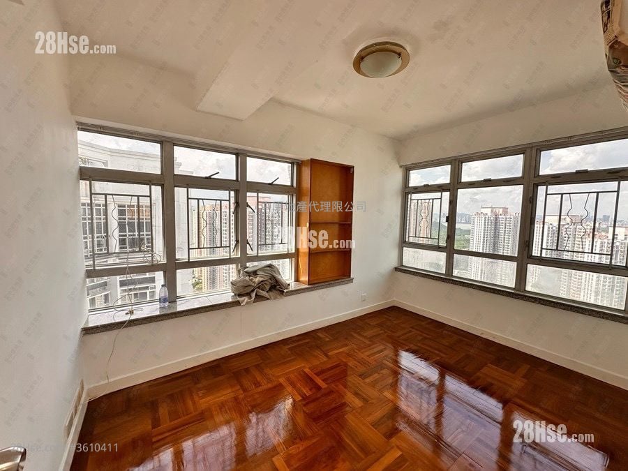 Kingswood Villas Sell 4 Bedrooms , 3 Bathrooms 1,281 ft² Kingswood Villas Sell 4 Bedrooms , 3 Bathrooms 1,281 ft²