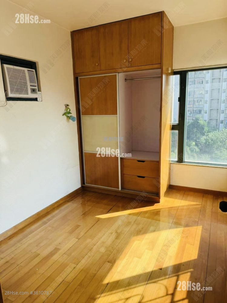 睡房 1: 翠韵华庭 售盘 3 房 , 2 浴室 594 平方尺 睡房 1: 翠韵华庭 售盘 3 房 , 2 浴室 594 平方尺