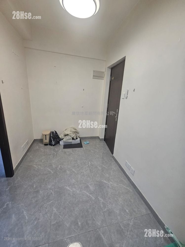 Tak Lee Building Sell 2 Bedrooms , 1 Bathroom 207 ft² Tak Lee Building Sell 2 Bedrooms , 1 Bathroom 207 ft²