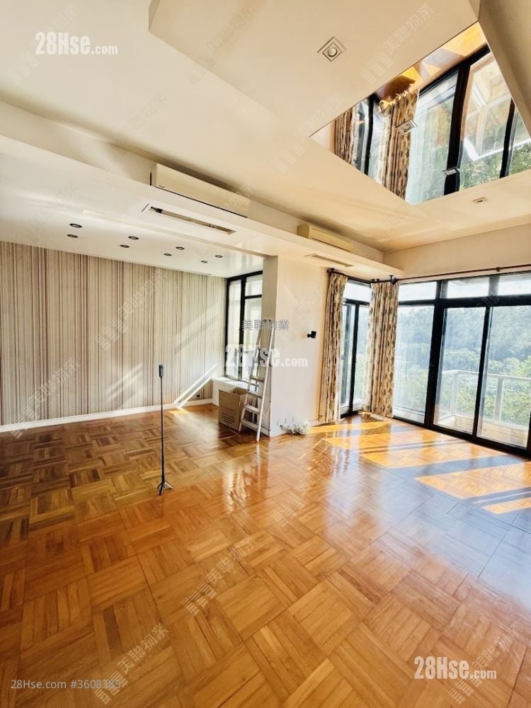 Golf Parkview Sell 3 Bedrooms 1,111 ft²