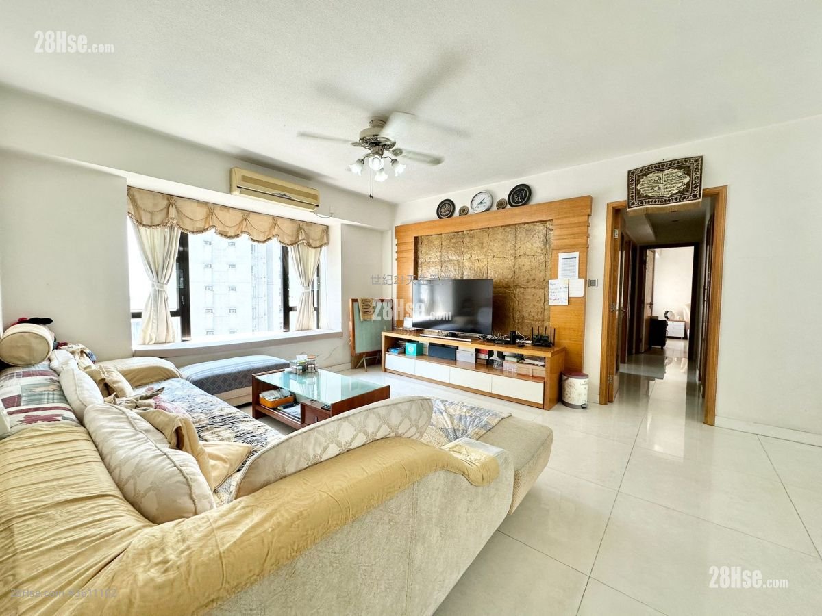 雅翠苑 售盤 4 房 , 3 浴室 1,349 平方呎