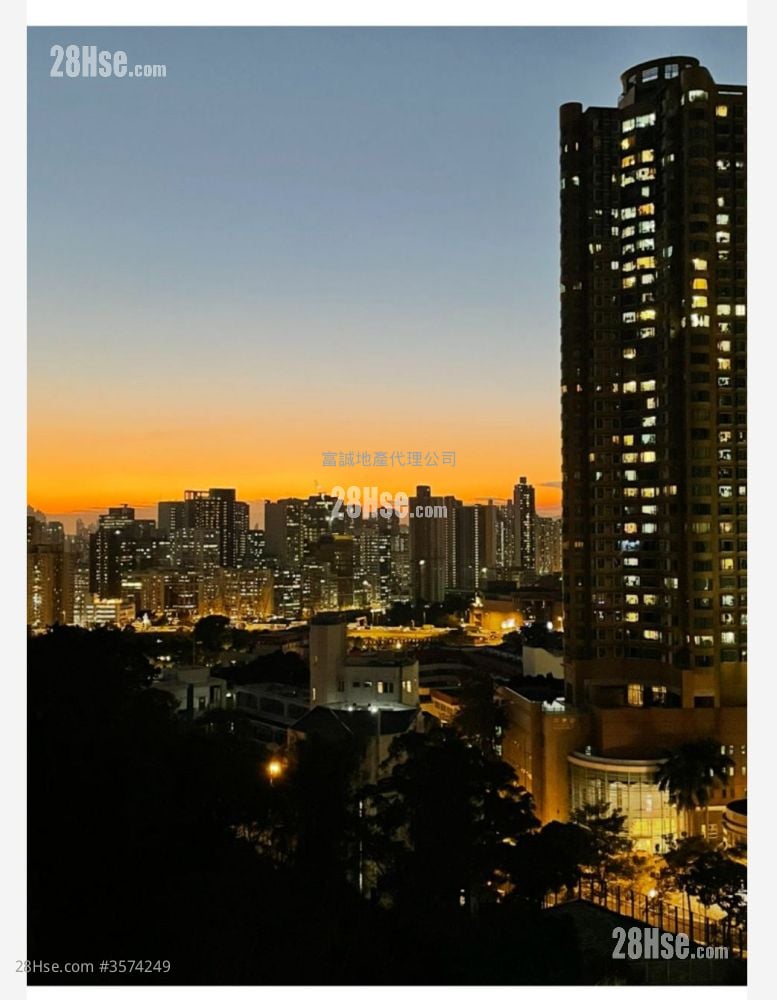 Sun Lai Garden Sell 2 Bedrooms , 1 Bathroom 386 ft²