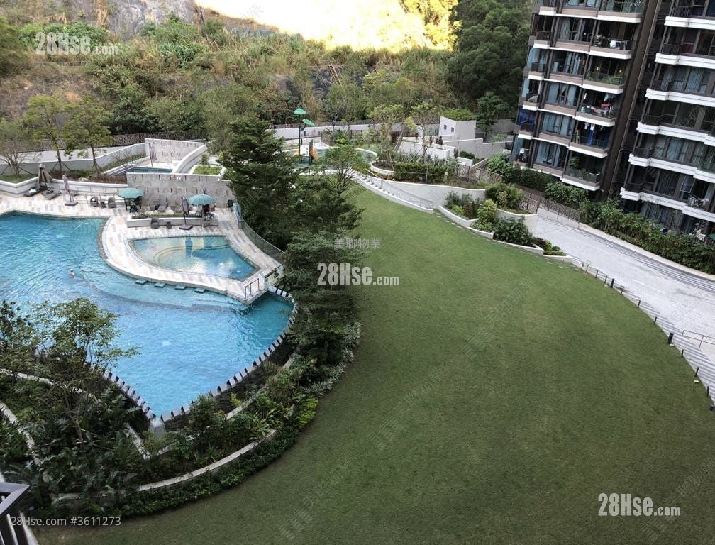 Dragons Range Rental 948 ft²