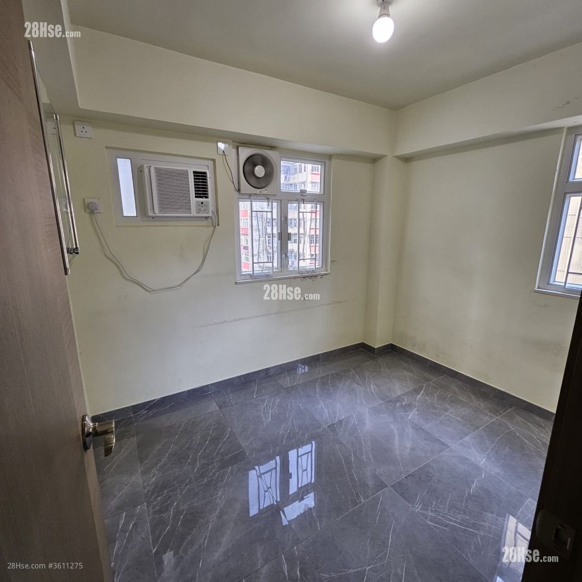Wyler Garden Sell 3 Bedrooms , 1 Bathroom 409 ft² Wyler Garden Sell 3 Bedrooms , 1 Bathroom 409 ft²