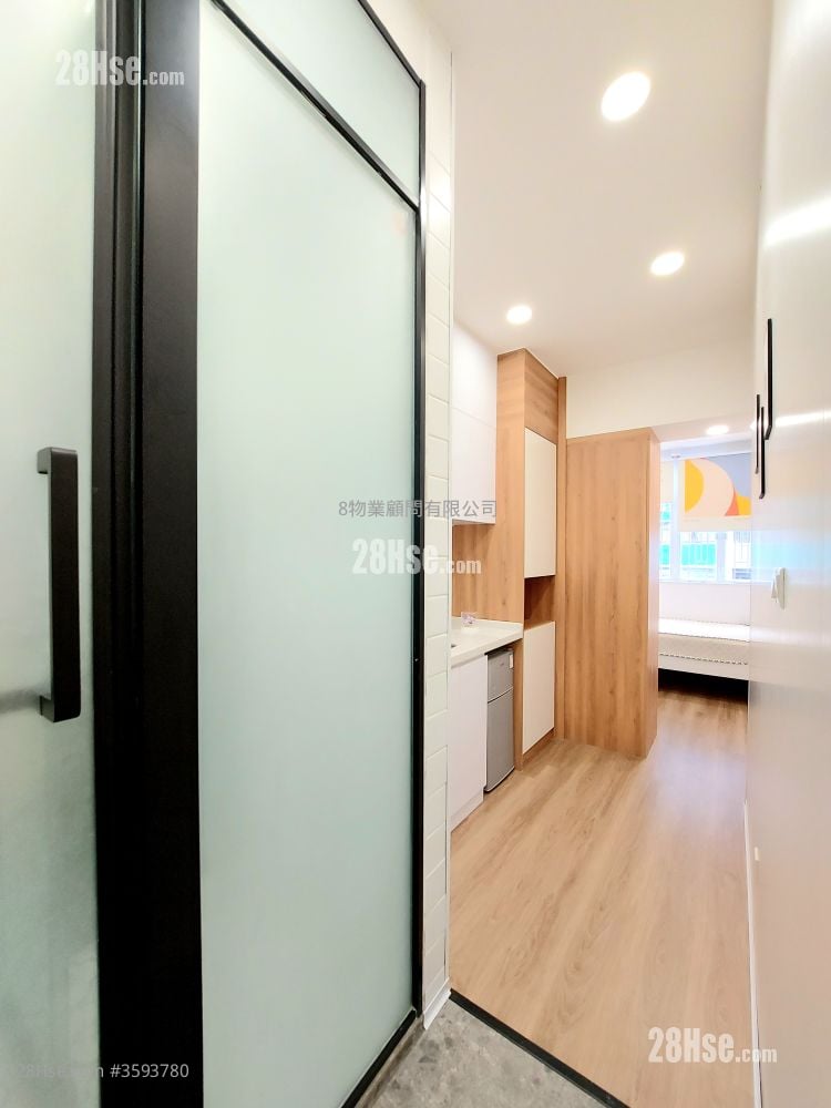 Majestic Apartments Rental 1 Bedroom , 1 Bathroom 180 ft²