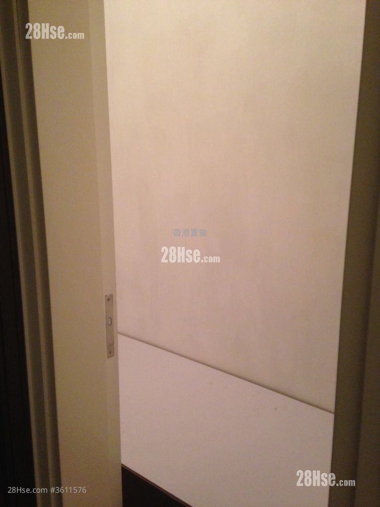 Le Prestige Sell 3 Bedrooms , 2 Bathrooms 714 ft² Le Prestige Sell 3 Bedrooms , 2 Bathrooms 714 ft²