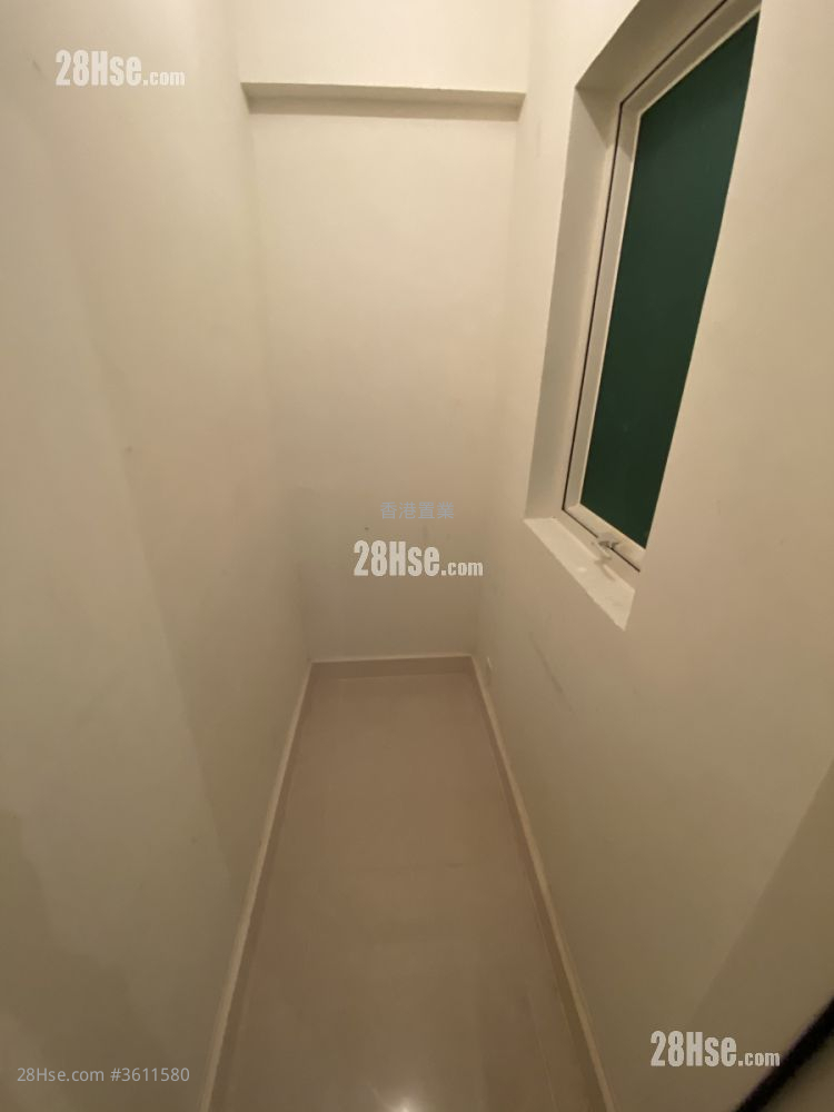 Le Prestige Sell 3 Bedrooms , 2 Bathrooms 728 ft² Le Prestige Sell 3 Bedrooms , 2 Bathrooms 728 ft²