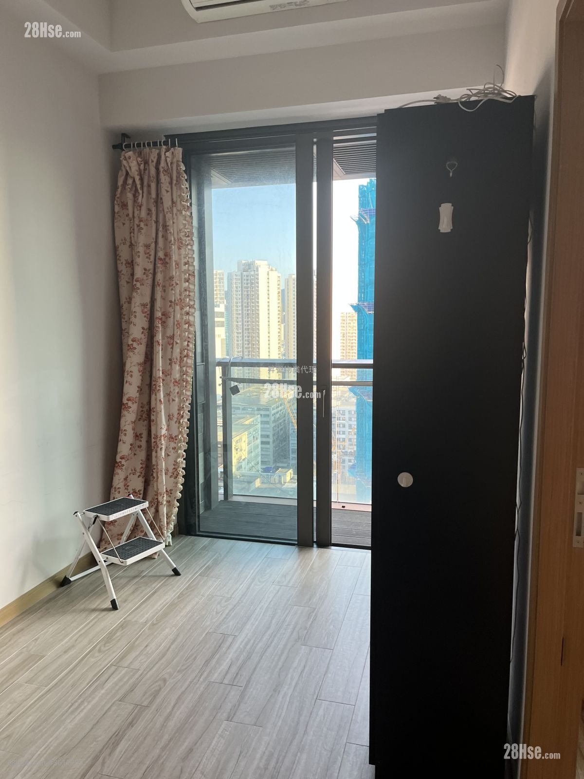 The Vantage Rental 1 Bedroom , 1 Bathroom 261 ft² The Vantage Rental 1 Bedroom , 1 Bathroom 261 ft²