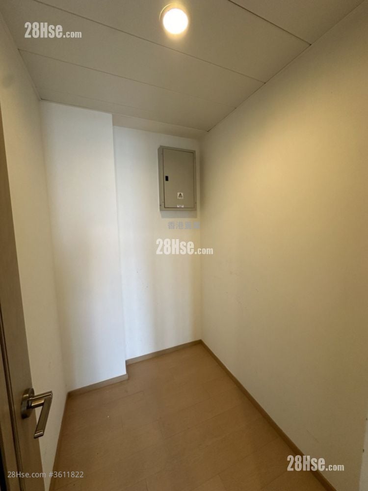 LP6 售盤 3 房 , 2 浴室 729 平方呎 LP6 售盤 3 房 , 2 浴室 729 平方呎