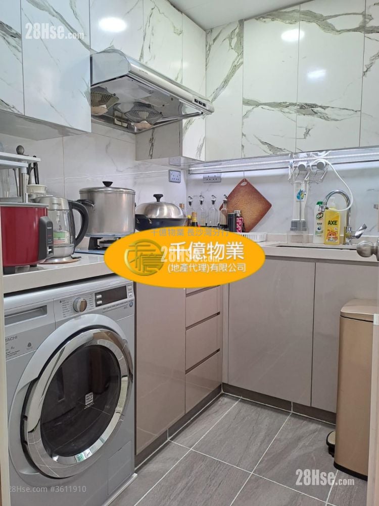 Kwun Tak Court Sell 3 Bedrooms , 1 Bathroom 483 ft² Kwun Tak Court Sell 3 Bedrooms , 1 Bathroom 483 ft²
