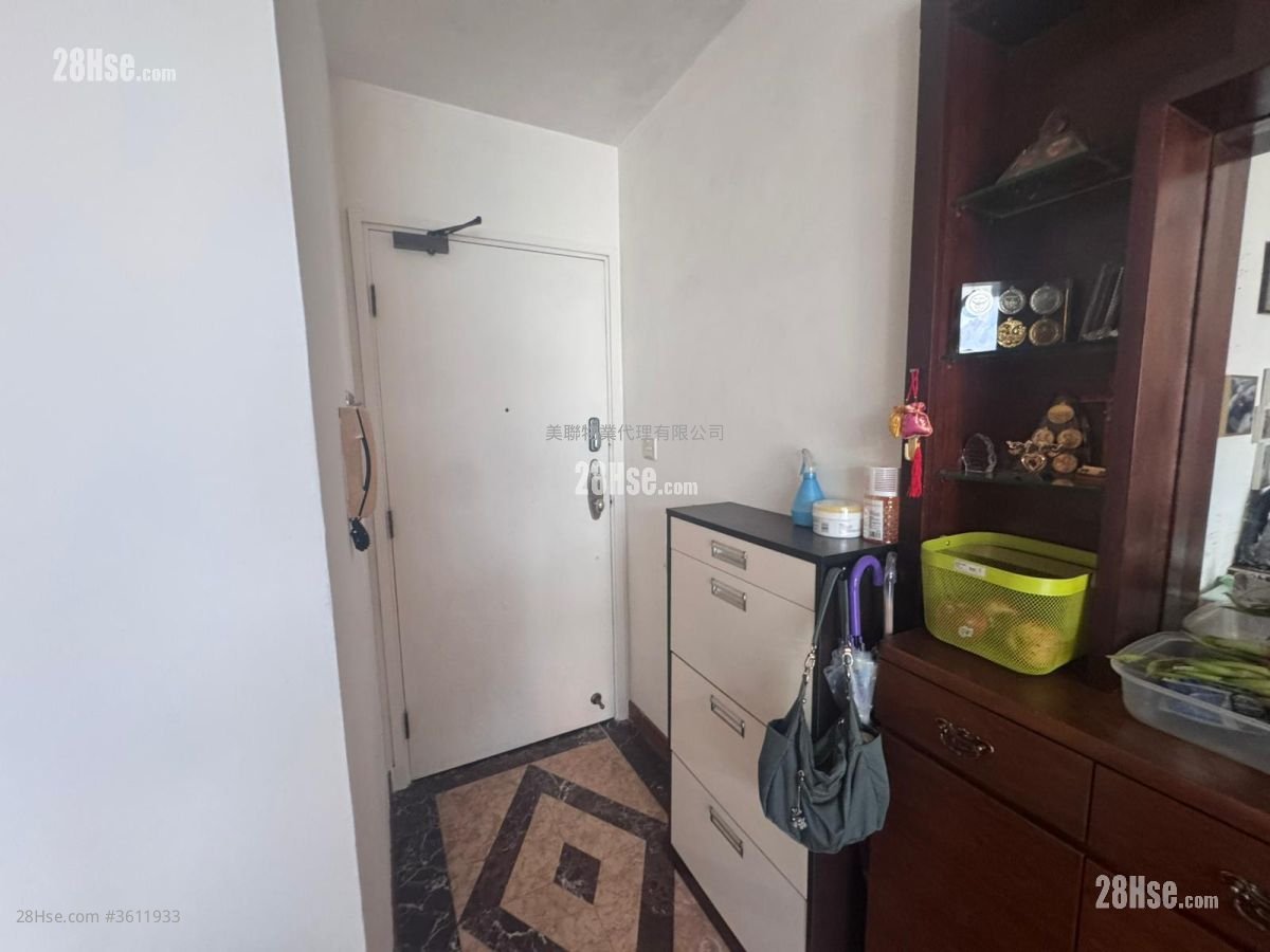 新峰花园 售盘 2 房 513 平方尺 新峰花园 售盘 2 房 513 平方尺