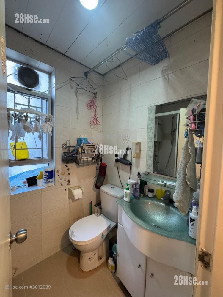 Chevalier Garden Sell 3 Bedrooms , 1 Bathroom 592 ft² Chevalier Garden Sell 3 Bedrooms , 1 Bathroom 592 ft²