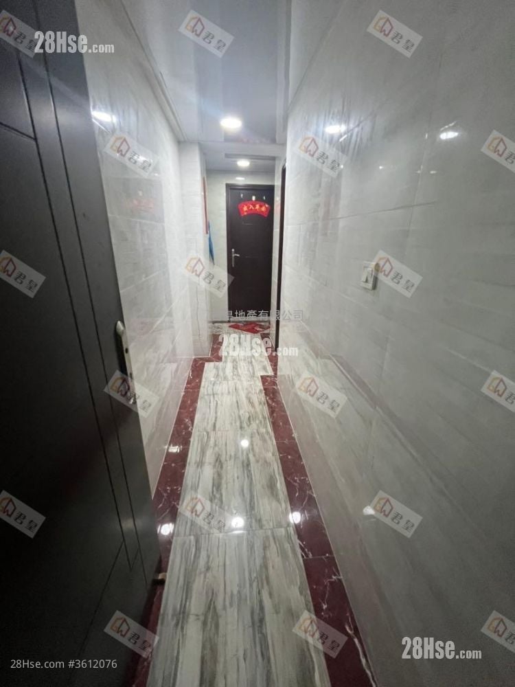 Shun Tai Building Sell 3 Bedrooms , 3 Bathrooms 467 ft²