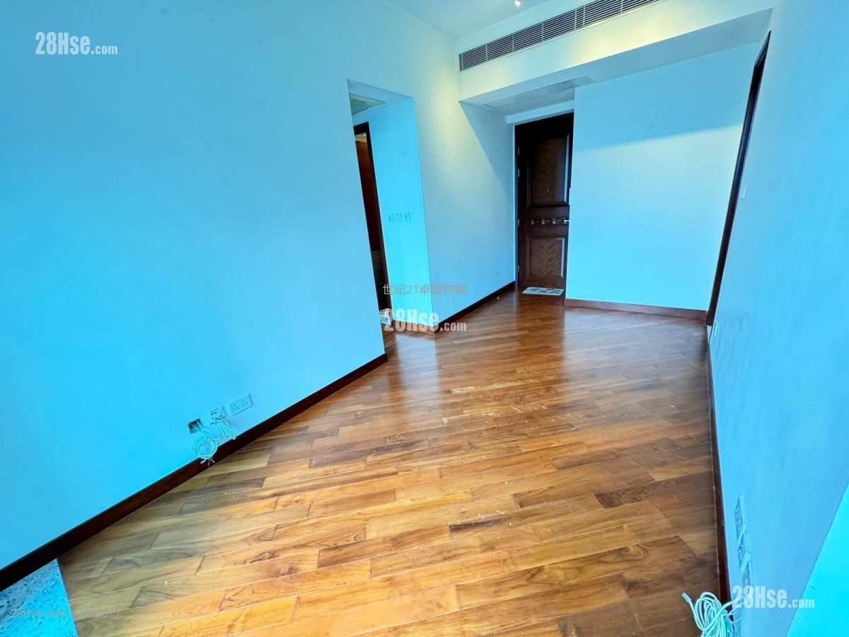 The Coronation Sell 2 Bedrooms , 1 Bathroom 513 ft²