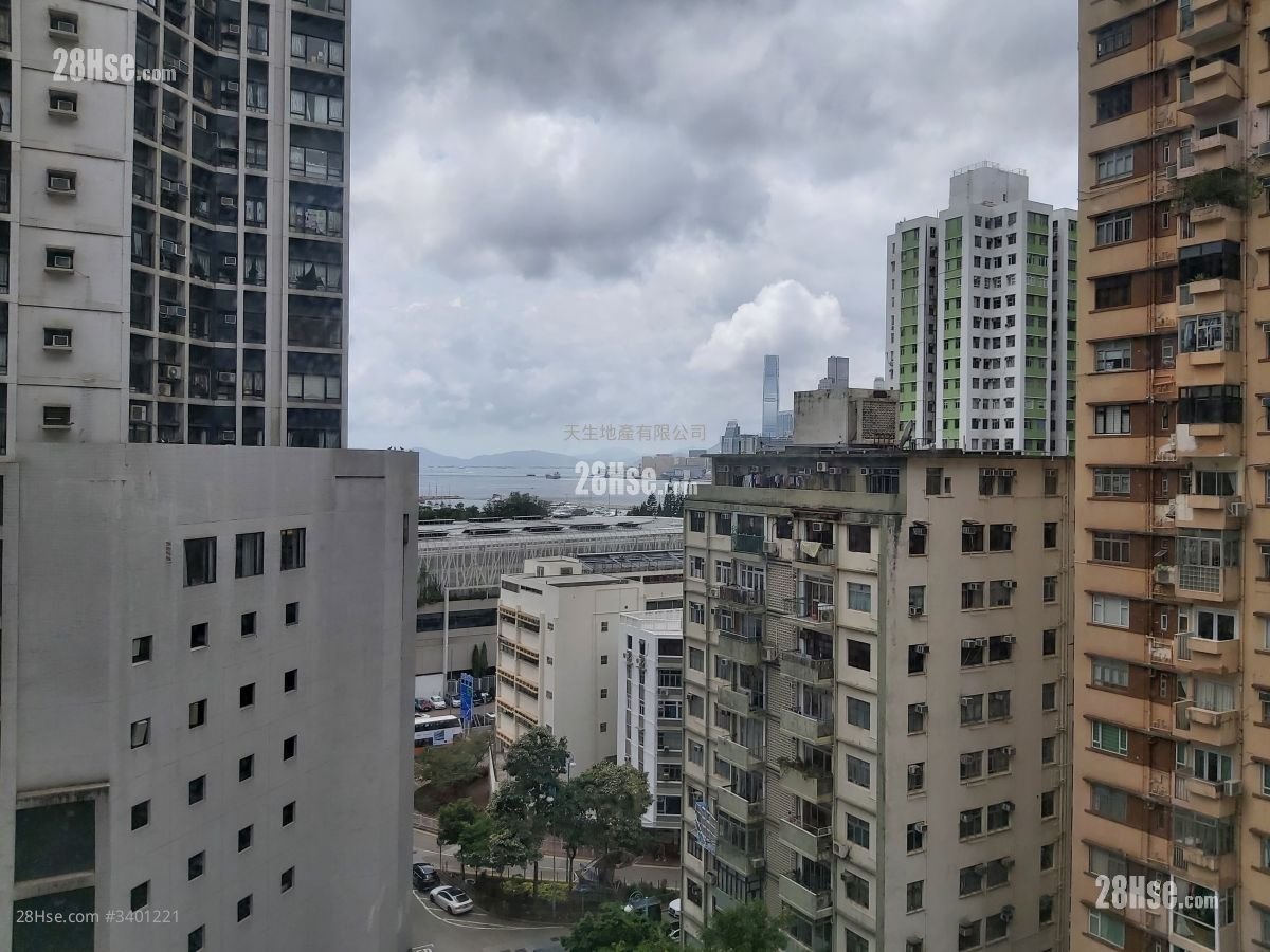 Kiu Hing Mansion Sell 2 Bedrooms , 2 Bathrooms 559 ft²