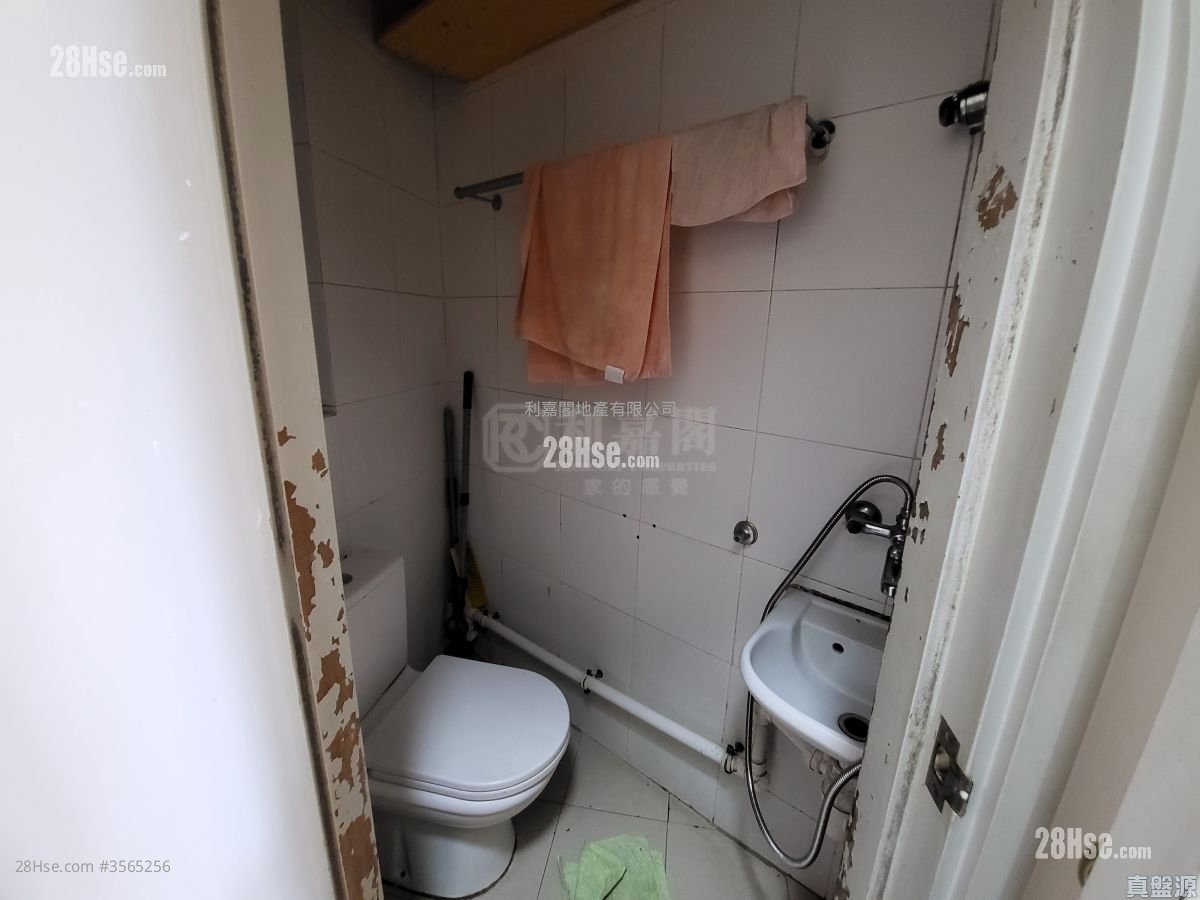 One Beacon Hill Sell 3 Bedrooms , 3 Bathrooms 1,122 ft² One Beacon Hill Sell 3 Bedrooms , 3 Bathrooms 1,122 ft²