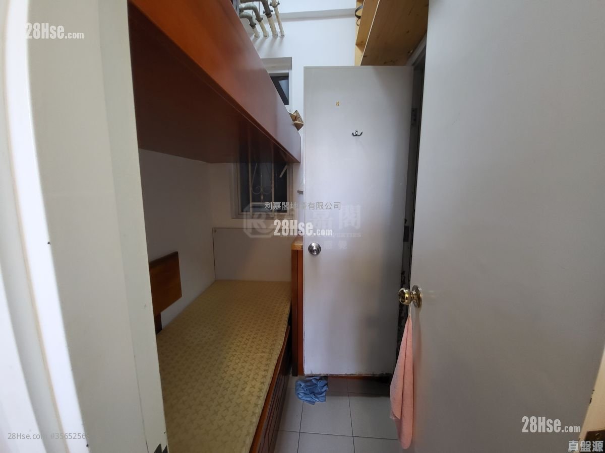 One Beacon Hill Sell 3 Bedrooms , 3 Bathrooms 1,122 ft² One Beacon Hill Sell 3 Bedrooms , 3 Bathrooms 1,122 ft²