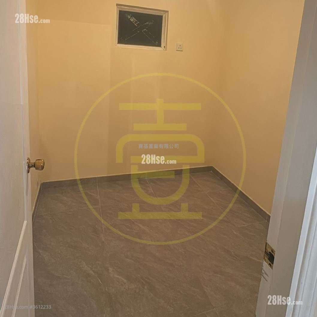 Pak Long Tsuen Sell 3 Bedrooms , 1 Bathroom 650 ft² Pak Long Tsuen Sell 3 Bedrooms , 1 Bathroom 650 ft²
