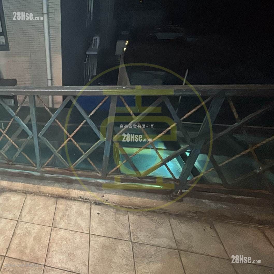 Pak Long Tsuen Sell 3 Bedrooms , 1 Bathroom 650 ft² Pak Long Tsuen Sell 3 Bedrooms , 1 Bathroom 650 ft²