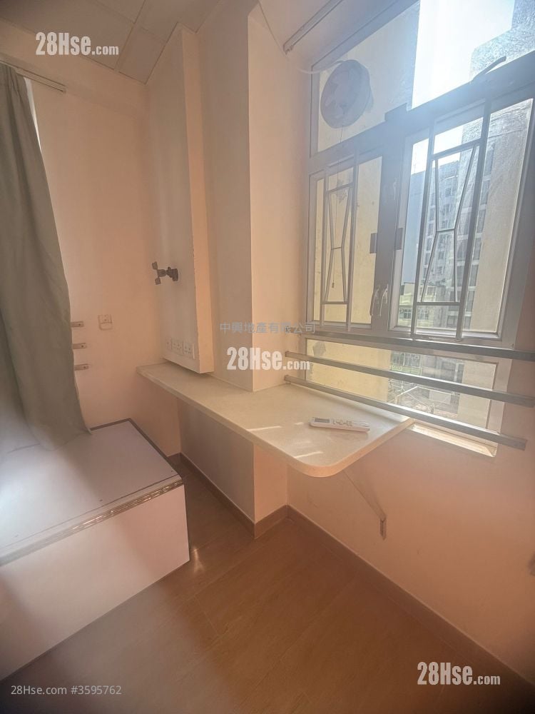 鴻運大樓 租盤 開放式間隔 , 1 浴室 130 平方呎