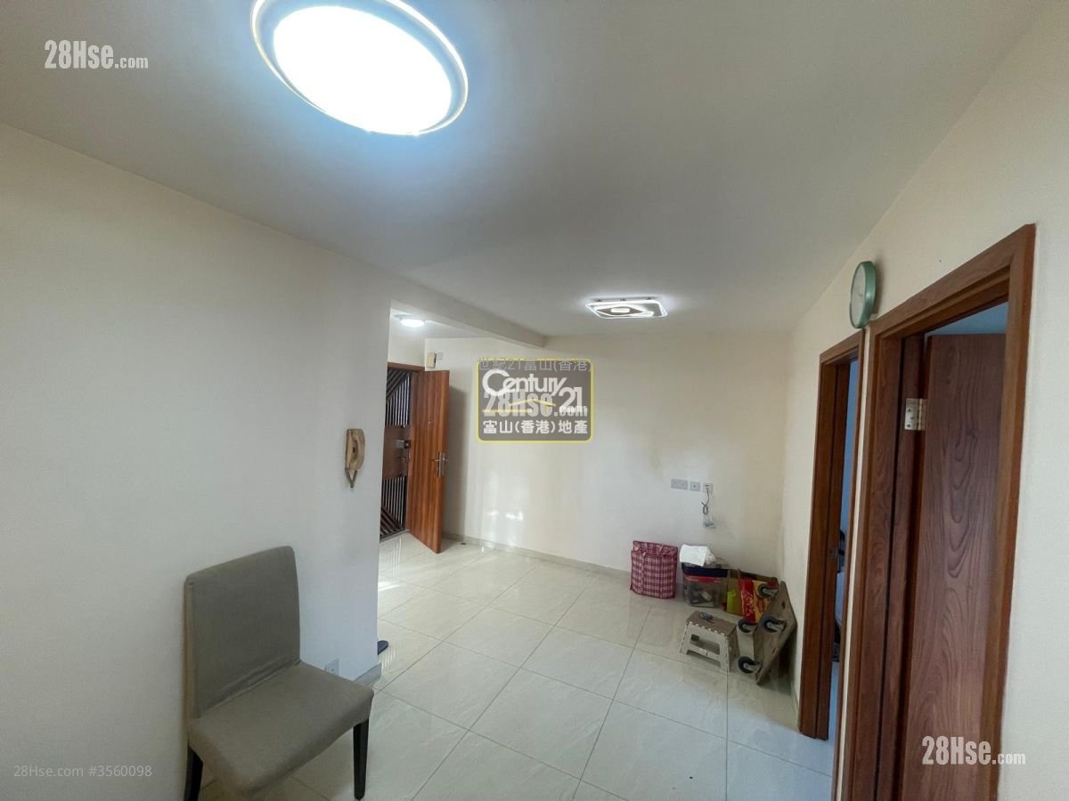 Lung Poon Court Sell 2 Bedrooms , 1 Bathroom 426 ft² Lung Poon Court Sell 2 Bedrooms , 1 Bathroom 426 ft²