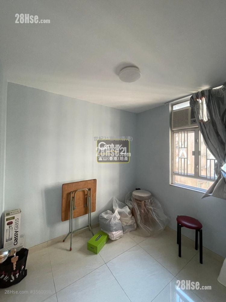 Lung Poon Court Sell 2 Bedrooms , 1 Bathroom 426 ft² Lung Poon Court Sell 2 Bedrooms , 1 Bathroom 426 ft²