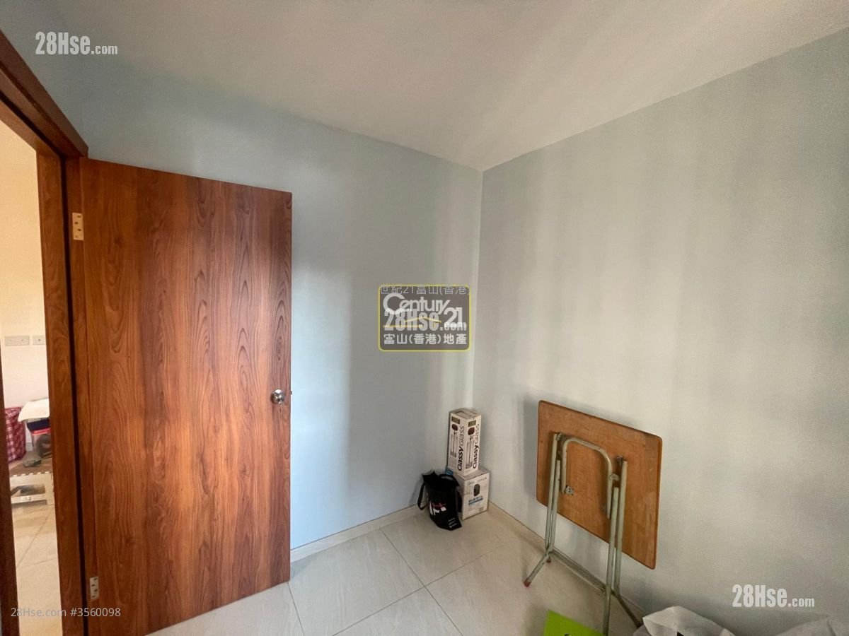 Lung Poon Court Sell 2 Bedrooms , 1 Bathroom 426 ft² Lung Poon Court Sell 2 Bedrooms , 1 Bathroom 426 ft²