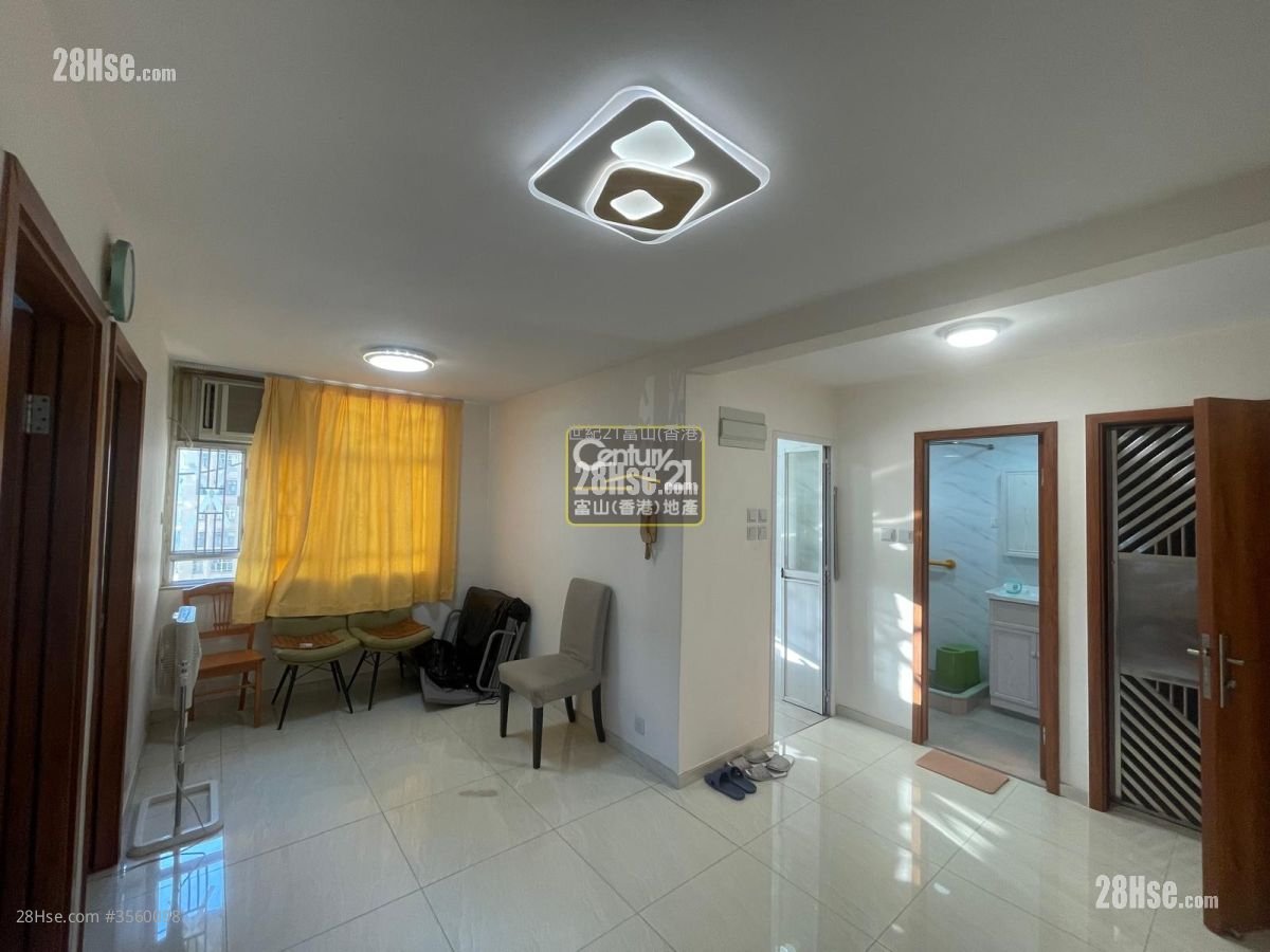 Lung Poon Court Sell 2 Bedrooms , 1 Bathroom 426 ft² Lung Poon Court Sell 2 Bedrooms , 1 Bathroom 426 ft²