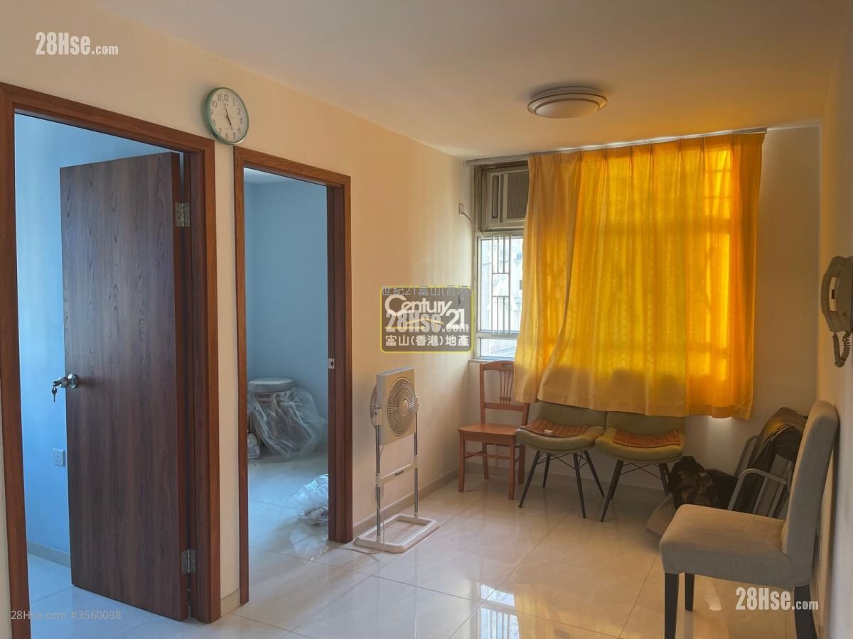 Lung Poon Court Sell 2 Bedrooms , 1 Bathroom 426 ft² Lung Poon Court Sell 2 Bedrooms , 1 Bathroom 426 ft²