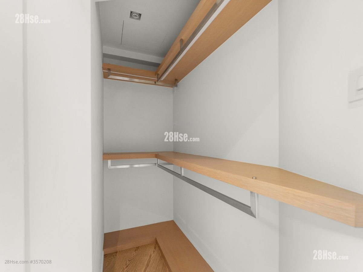 The Somerset Sell 3 Bedrooms , 3 Bathrooms 2,453 ft² The Somerset Sell 3 Bedrooms , 3 Bathrooms 2,453 ft²