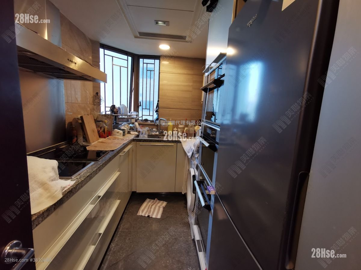 Celestial Heights Sell 3 Bedrooms , 3 Bathrooms 1,140 ft² Celestial Heights Sell 3 Bedrooms , 3 Bathrooms 1,140 ft²