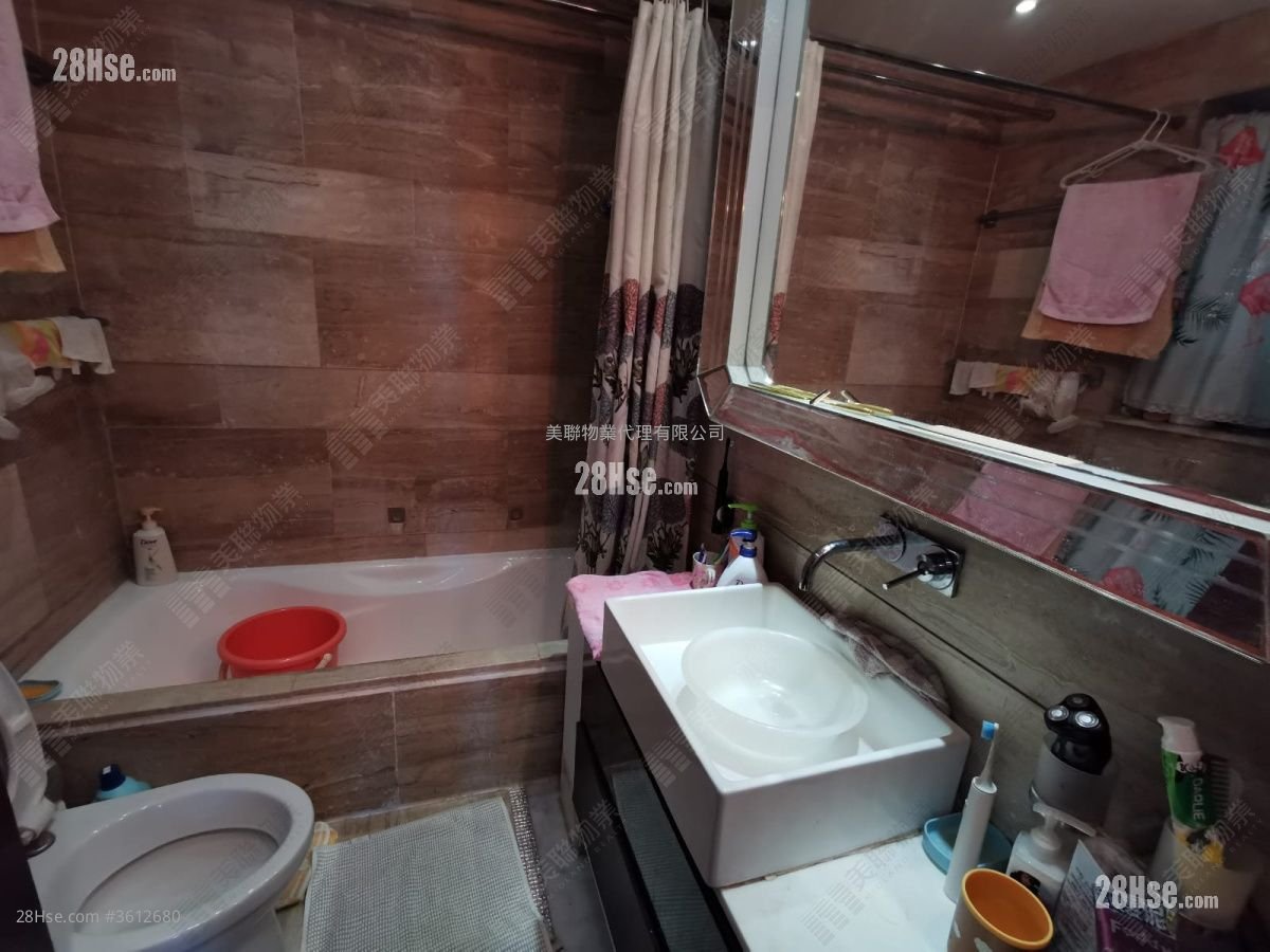 Celestial Heights Sell 3 Bedrooms , 3 Bathrooms 1,140 ft² Celestial Heights Sell 3 Bedrooms , 3 Bathrooms 1,140 ft²