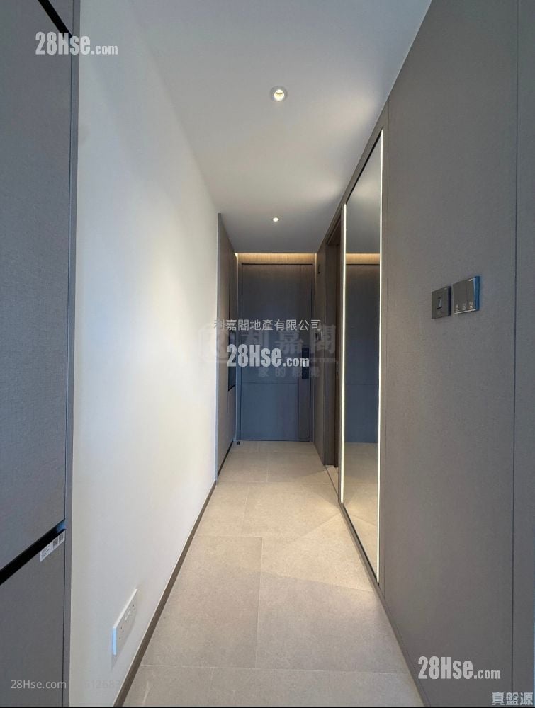 Cullinan Sky Sell 1 Bathroom 240 ft² Cullinan Sky Sell 1 Bathroom 240 ft²