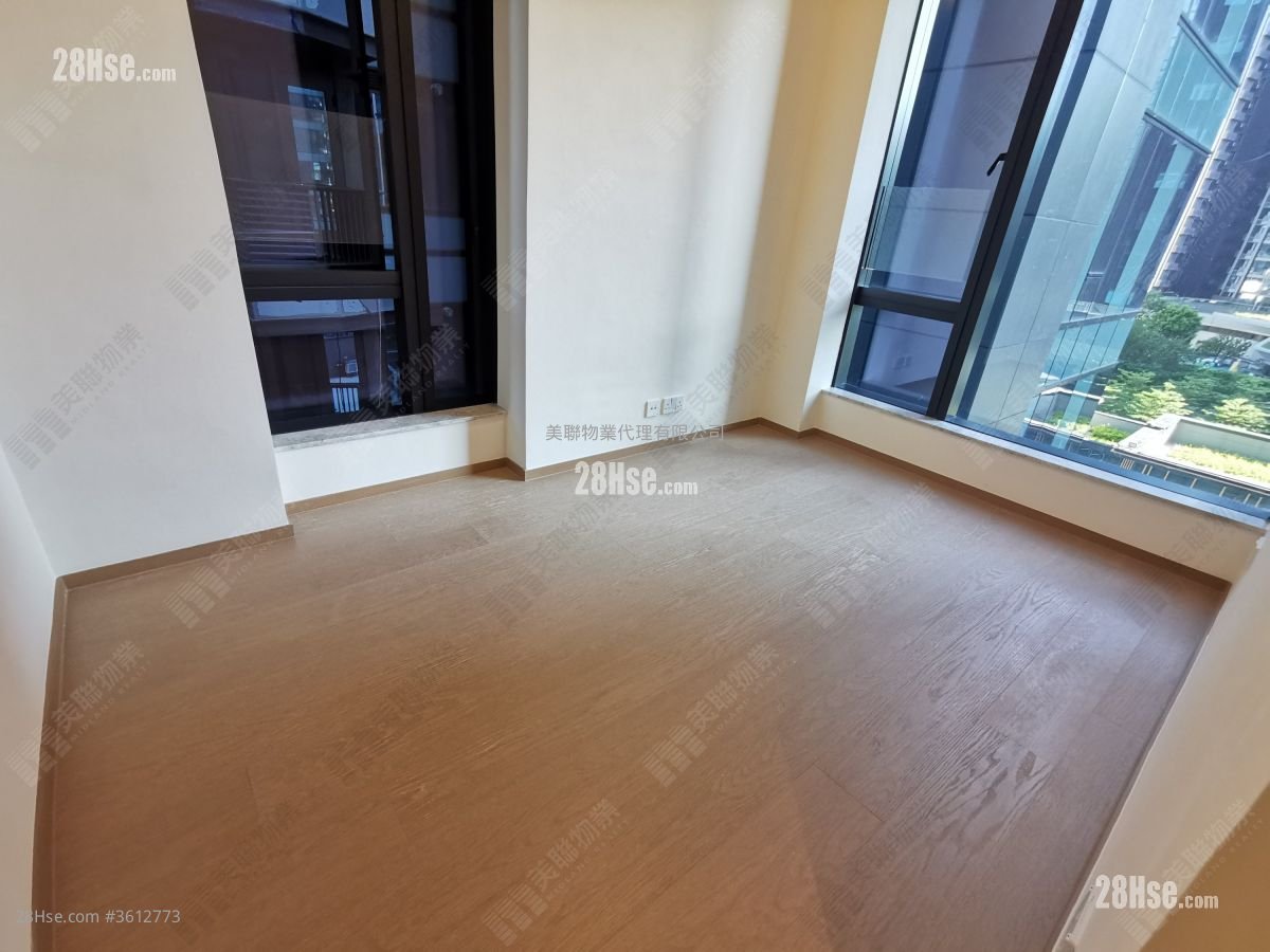 Onmantin Rental 3 Bedrooms , 3 Bathrooms 899 ft² Onmantin Rental 3 Bedrooms , 3 Bathrooms 899 ft²