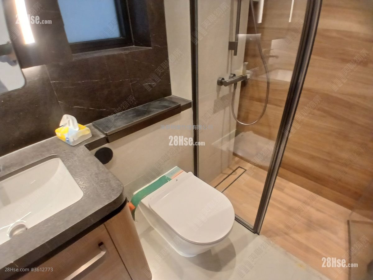 Onmantin Rental 3 Bedrooms , 3 Bathrooms 899 ft² Onmantin Rental 3 Bedrooms , 3 Bathrooms 899 ft²