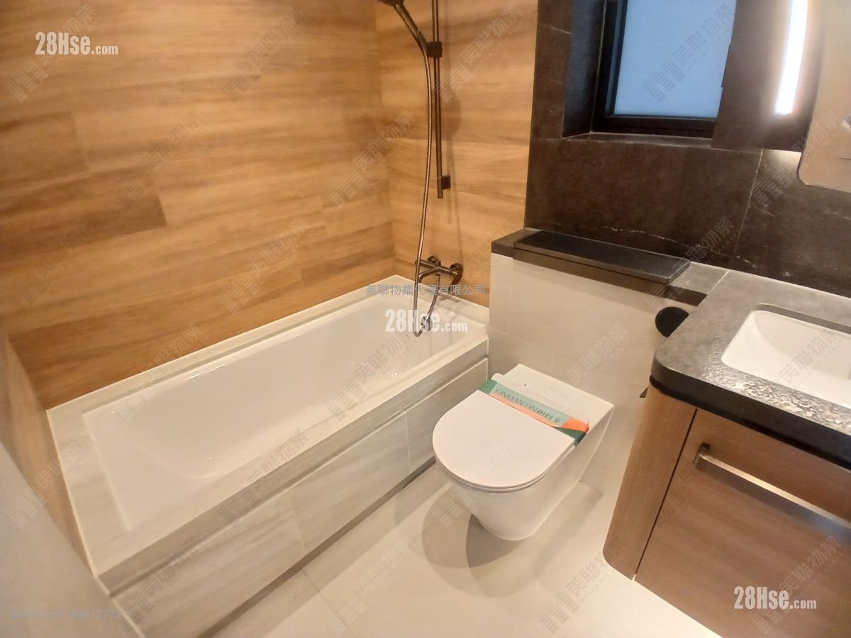 Onmantin Rental 3 Bedrooms , 3 Bathrooms 899 ft² Onmantin Rental 3 Bedrooms , 3 Bathrooms 899 ft²