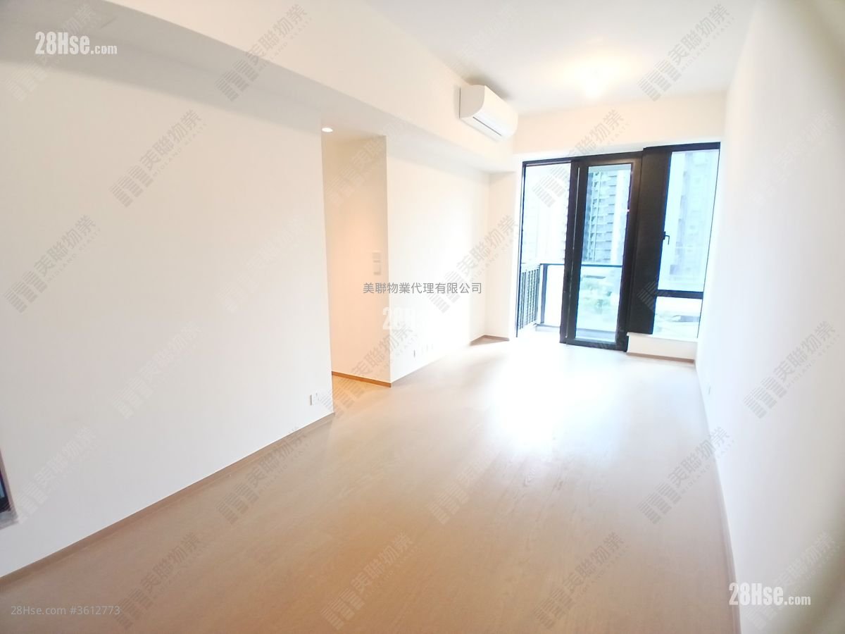 Onmantin Rental 3 Bedrooms , 3 Bathrooms 899 ft² Onmantin Rental 3 Bedrooms , 3 Bathrooms 899 ft²