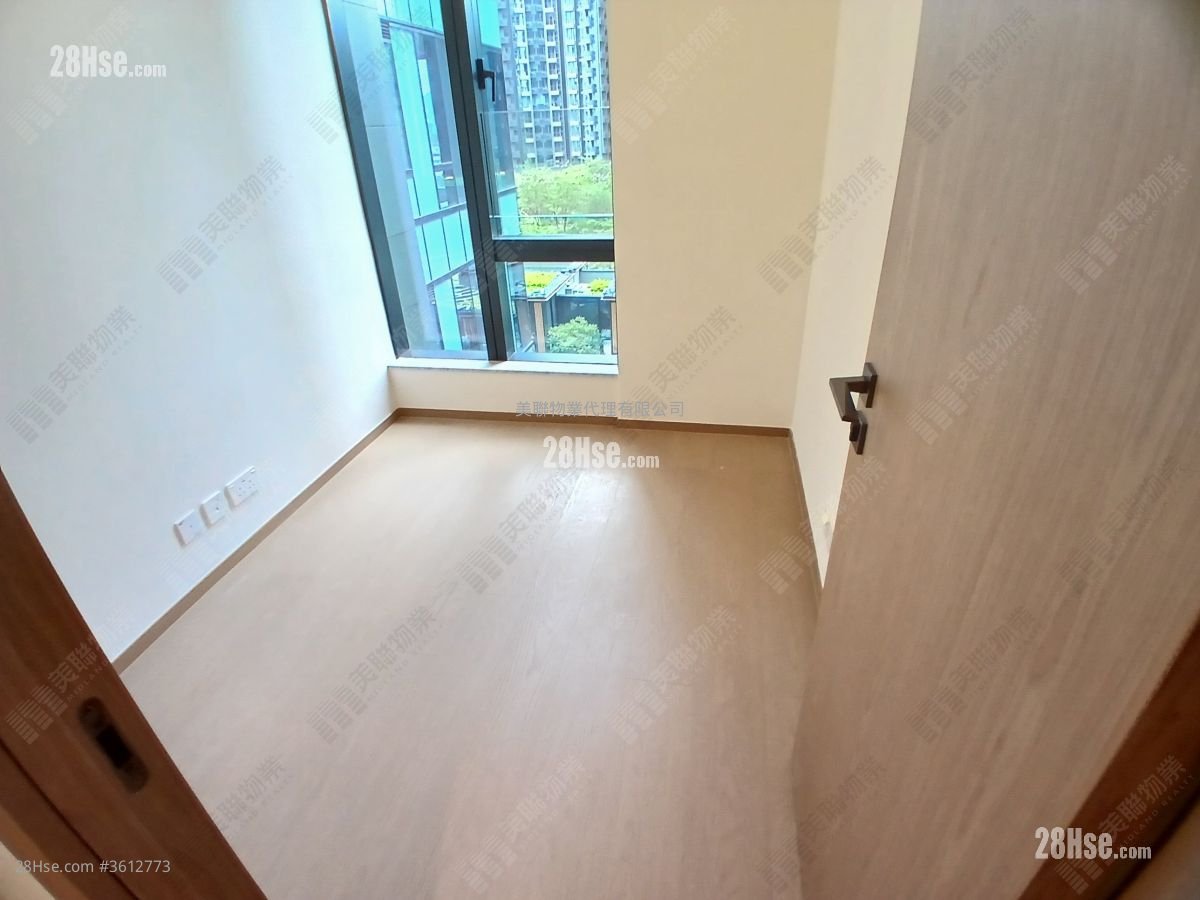 Onmantin Rental 3 Bedrooms , 3 Bathrooms 899 ft² Onmantin Rental 3 Bedrooms , 3 Bathrooms 899 ft²