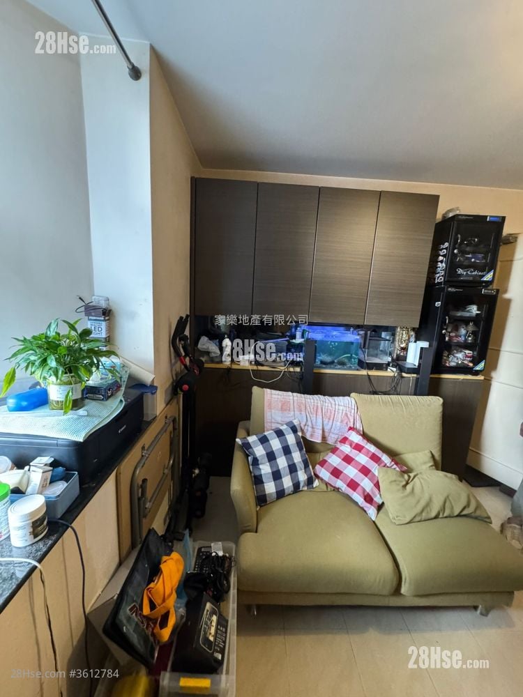 Tung Lam Court Sell 2 Bedrooms , 1 Bathroom 443 ft² Tung Lam Court Sell 2 Bedrooms , 1 Bathroom 443 ft²