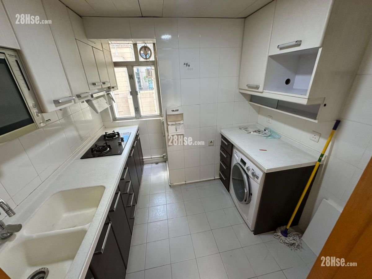 Taikoo Shing Rental 3 Bedrooms , 2 Bathrooms 714 ft²