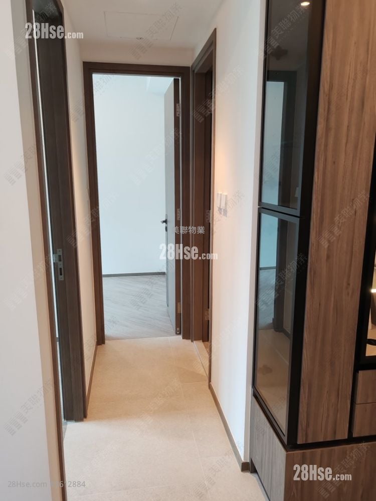 Cullinan Sky Rental 437 ft² Cullinan Sky Rental 437 ft²