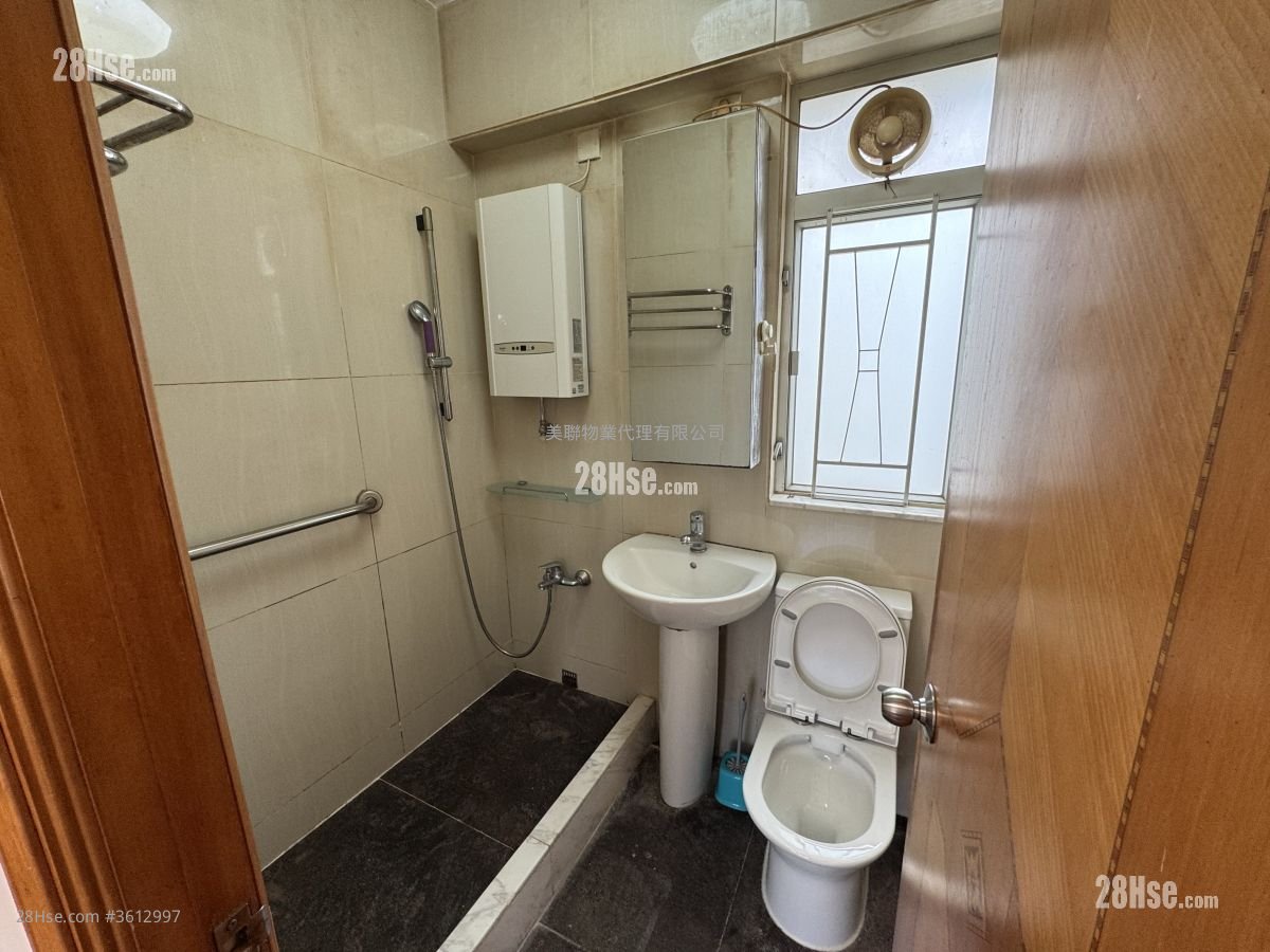 荃湾花园 售盘 2 房 , 1 浴室 376 平方尺 荃湾花园 售盘 2 房 , 1 浴室 376 平方尺