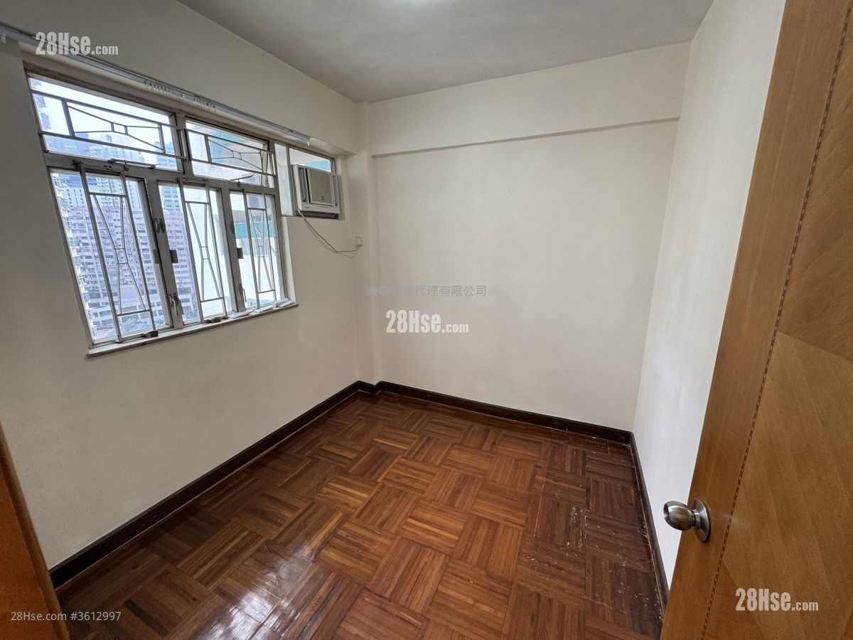 荃湾花园 售盘 2 房 , 1 浴室 376 平方尺 荃湾花园 售盘 2 房 , 1 浴室 376 平方尺