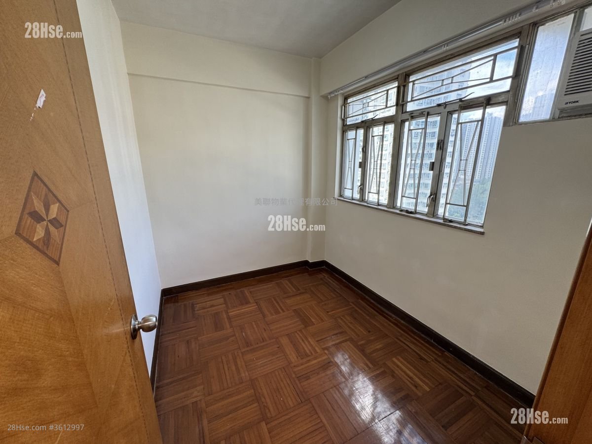 荃湾花园 售盘 2 房 , 1 浴室 376 平方尺 荃湾花园 售盘 2 房 , 1 浴室 376 平方尺