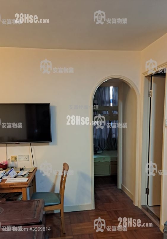 Yat Nga Court Sell 2 Bedrooms , 1 Bathroom