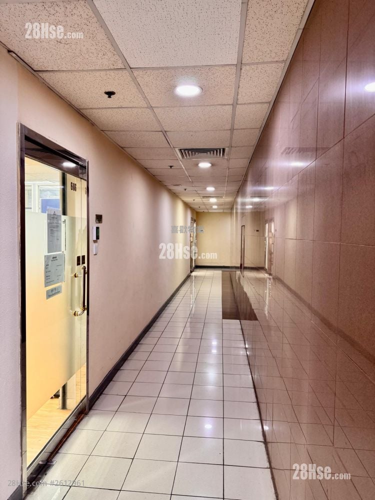 Yen Sheng Centre Sell 1 Bedroom 776 ft²