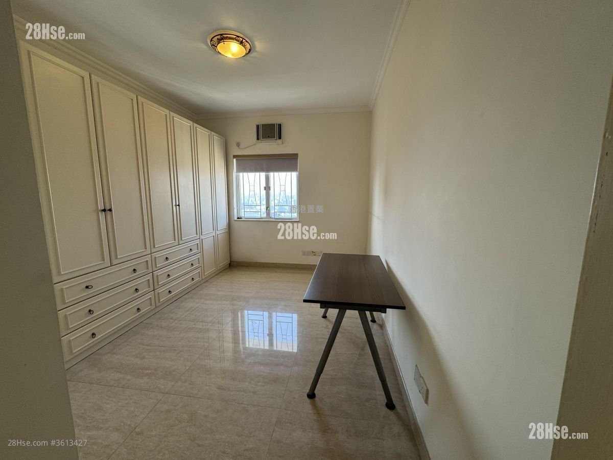 Hanking Court Rental 4 Bedrooms , 2 Bathrooms 1,580 ft² Hanking Court Rental 4 Bedrooms , 2 Bathrooms 1,580 ft²