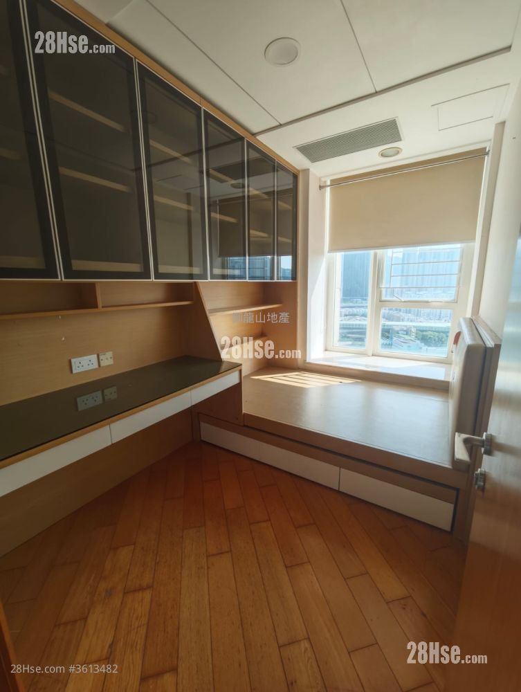 Peak One Sell 4 Bedrooms , 4 Bathrooms 1,380 ft² Peak One Sell 4 Bedrooms , 4 Bathrooms 1,380 ft²