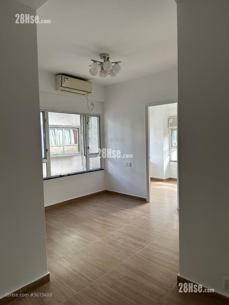 Golden Lion Garden Rental 2 Bedrooms , 1 Bathroom 336 ft²