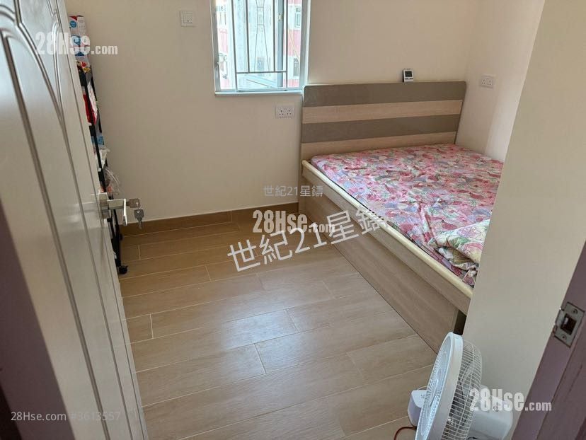 Smithfield Court Rental 2 Bedrooms , 1 Bathroom 450 ft² Smithfield Court Rental 2 Bedrooms , 1 Bathroom 450 ft²